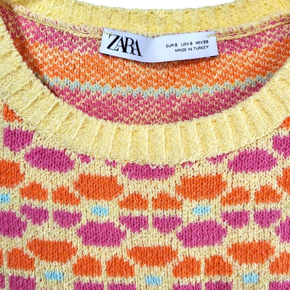SOLD:Zara Womens Floral Geometric Knit Sweater Vest in Yellow/Orange Multicolor - Picture 3 of 7